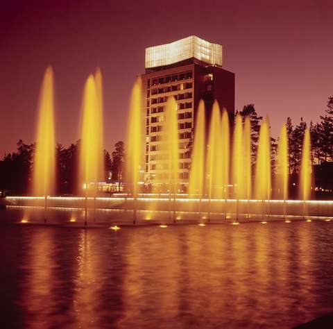 Tapiolan keskustorni on Aarne Ervin suunnittelema ja se valmistui vuonna 1961.